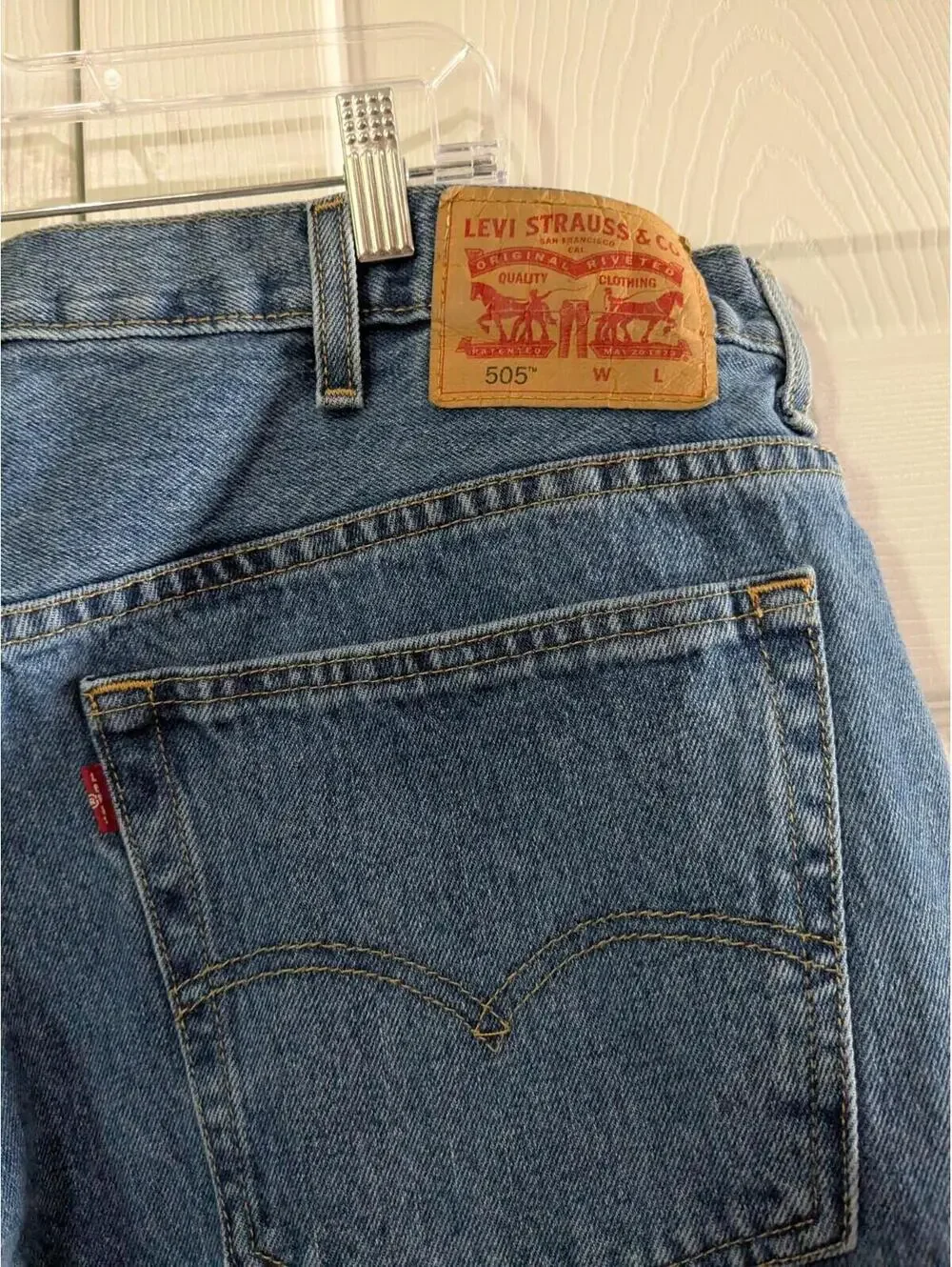 Levi Strauss & Co. Men's Denim Jeans 505 Classic Straight Leg Cotton W44 L30